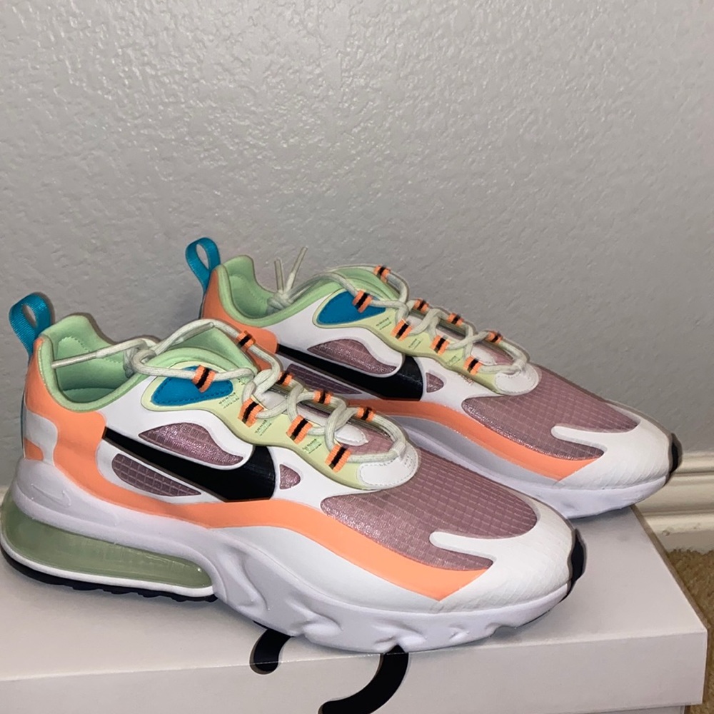 Nike Womens Air Max 270 React SE Size 11
